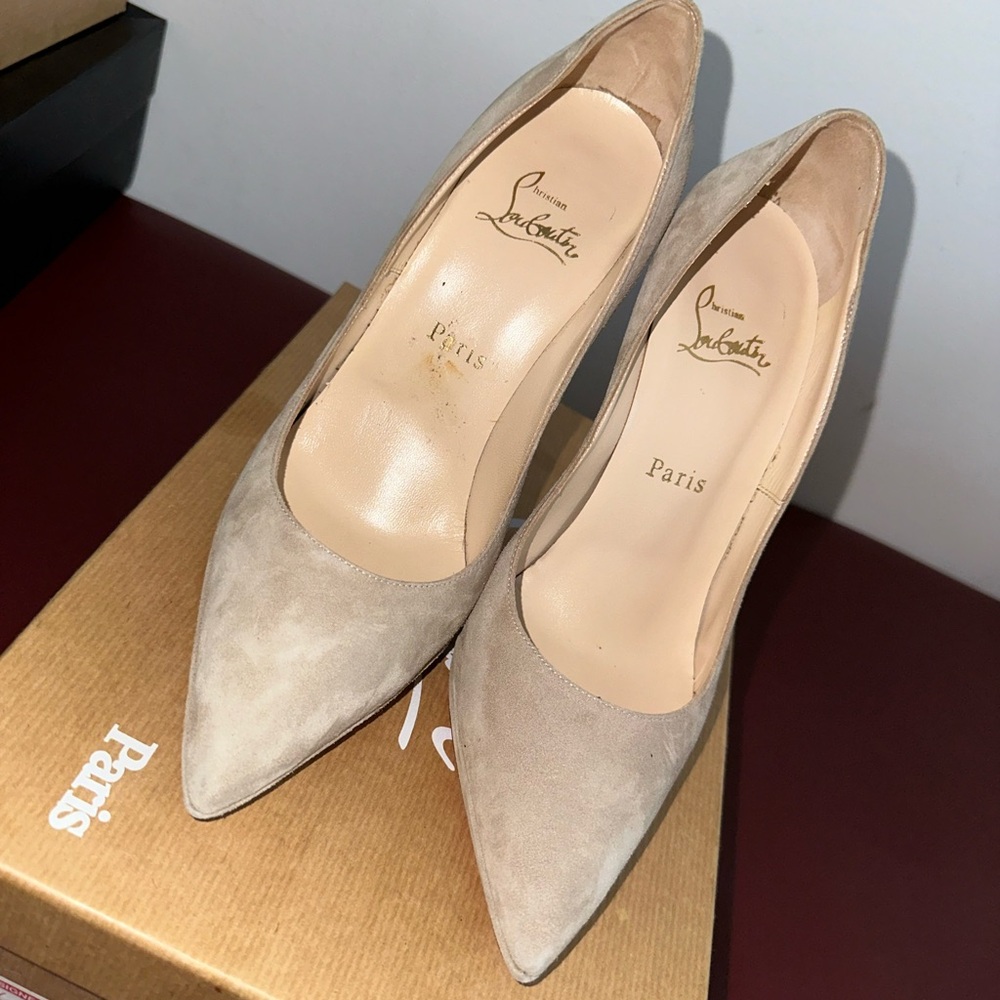Christian Louboutin Suede Nude Pumps size 39 USED ONCE